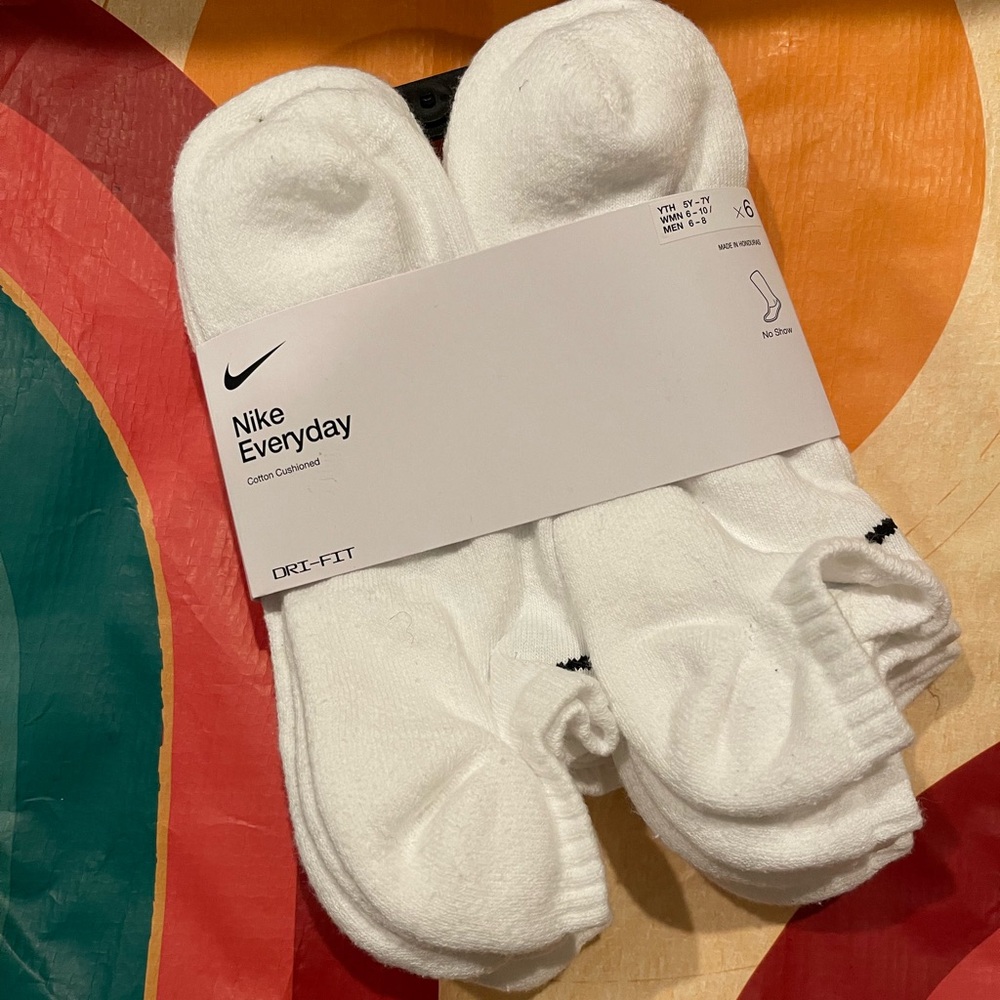 6 Pairs Nike Everyday Cushioned Training no show Socks
